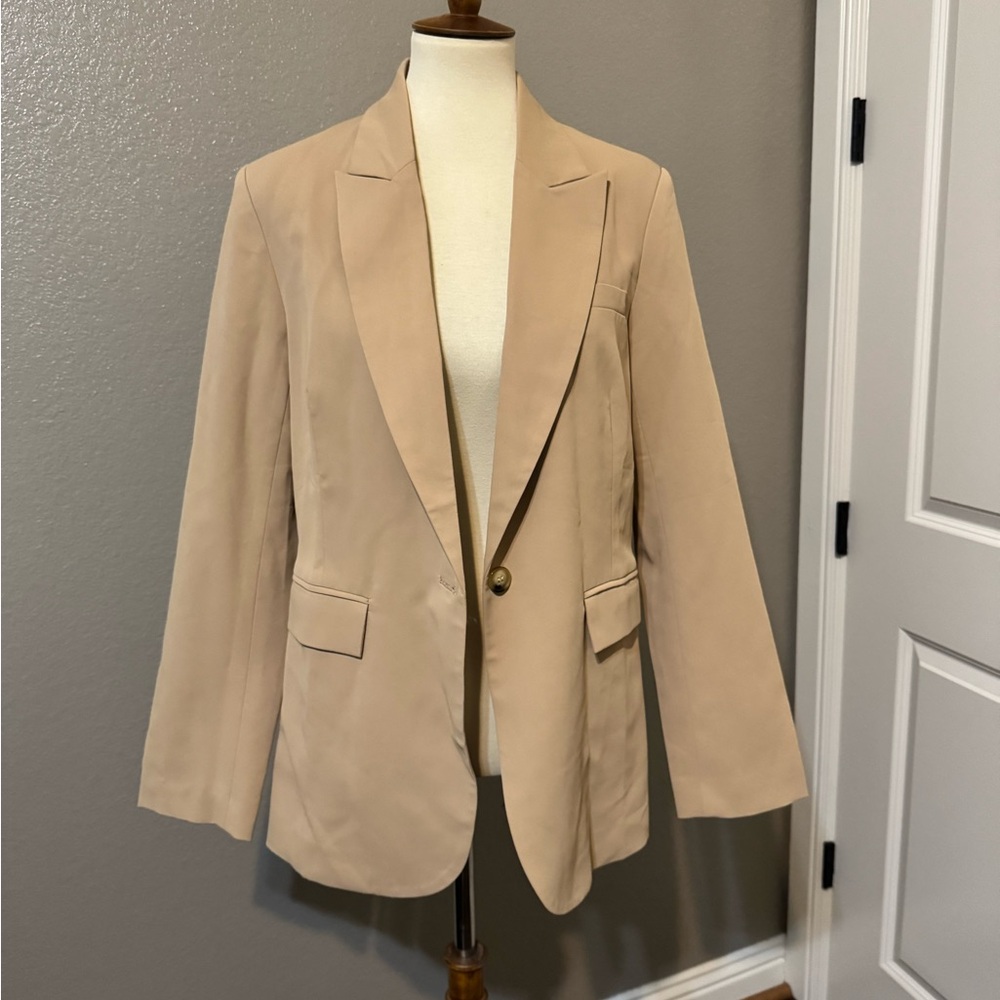Howe Beige Single-Button Blazer